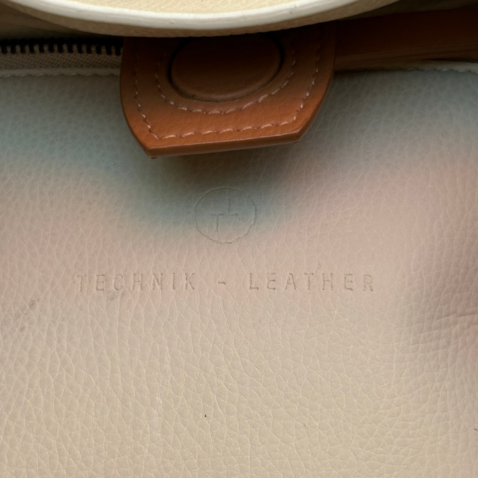 Von Holzhausen The Bucket Crossbody — image 8 of 8